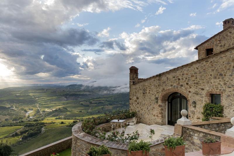 Castello Di Velona, Resort Thermal Spa & Winery Montalcino Dış mekan fotoğraf